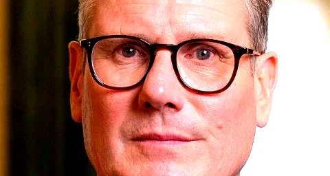 ستارمر: أكثر من 12 دولة مستعدة للمشاركة بتأمين مضيق هرمز 