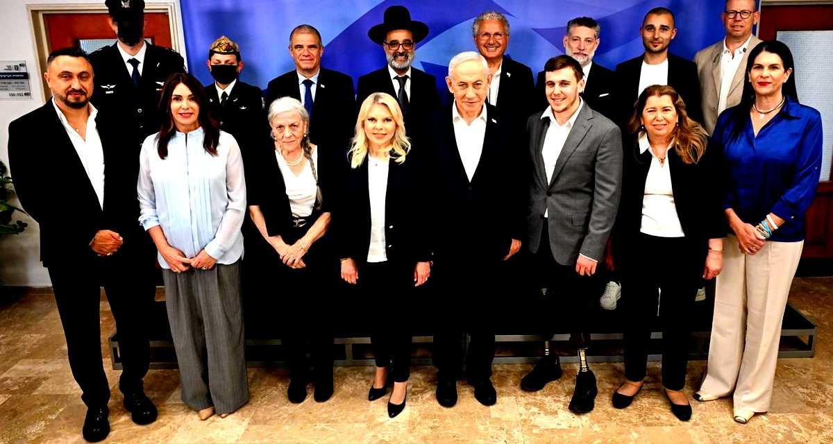 نتنياهو : غيرنا الشرق الأسط بأكمله , ونحن شَعبُ يسحتق الحياة , نهضنا كالأسود وقاتلتا كالأسود 