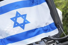 عشية الذكرى الثامنة والسبعين للاستقلال: يعيش في إسرائيل 10,244,00 نسمة والعرب يشكّلون 21.1% من السكان