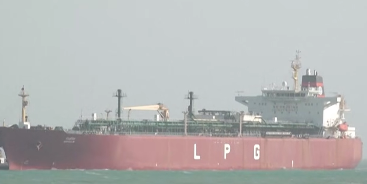 القيادة المركزية الأمريكية تعلن اعتراض سفينة متجهة إلى إيران