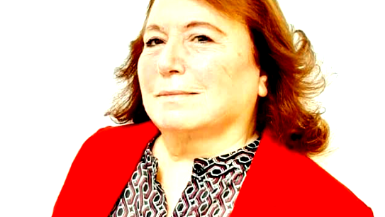 موشحات للربيع..عَزْفَتِ الأَوتارُ 
