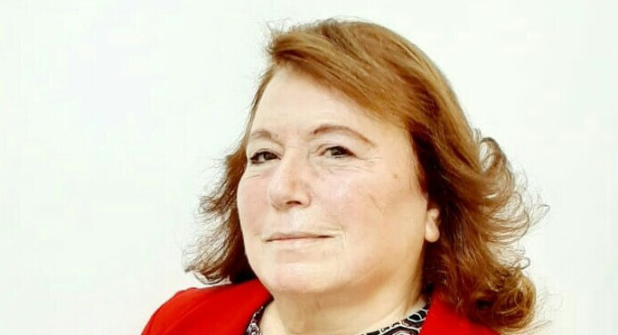 موشحات للربيع         أنفاسُ الورود   بقلم : أسماء طنوس المكر