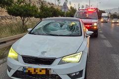إصابة رجل (60 عامًا) بجروح خطيرة من جرّاء تعرّضه للدهس من قبل مركبة في منطقة القدس
