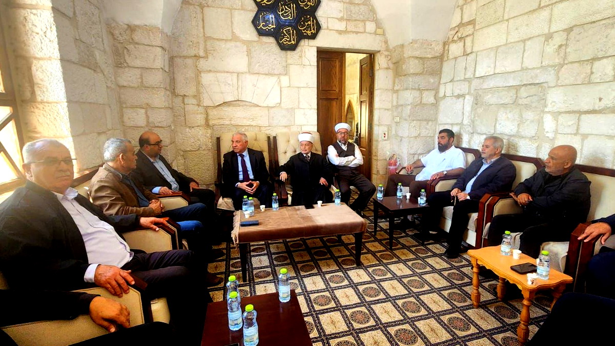 وفد المتابعة يلتقي الهيئات الإسلامية في المسجد الأقصى