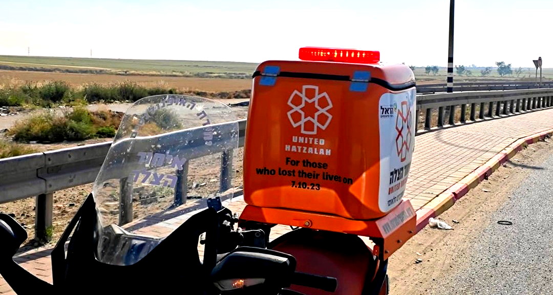 النقب: إصابة فتيين أحدهما بحالة خطيرة جراء تعرضهما للطعن في أبو تلول