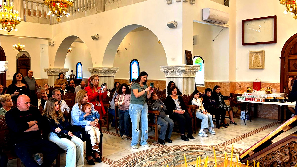 زيارة الطائفة الأرثوذكسية في يافة الناصرة لكنيسة الروم الأرثوذكس في كفرسميع في القداس الالهي لأحد المخلّع