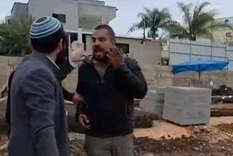 عضو الكنيست العنصري تسفي سوكوت يواصل استفزاز أهالي طوبا الزنغرية