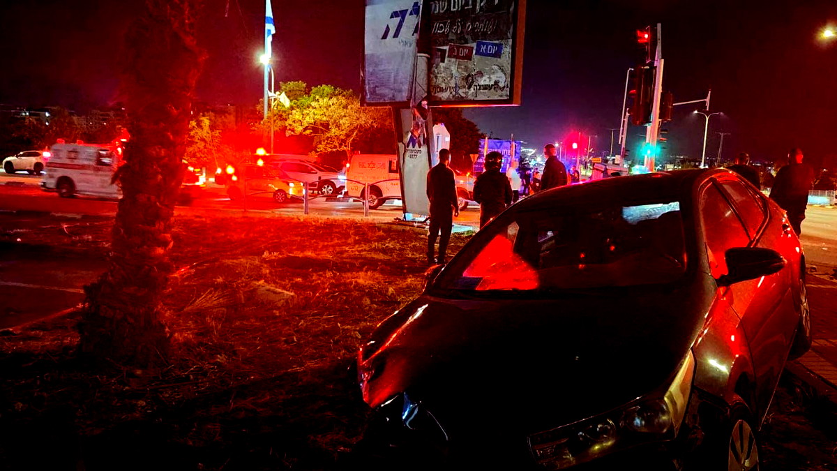 العفولة: إصابة شابتين (20 عاماً) بجراح خطيرة إثر تعرضهما لحادث دهس