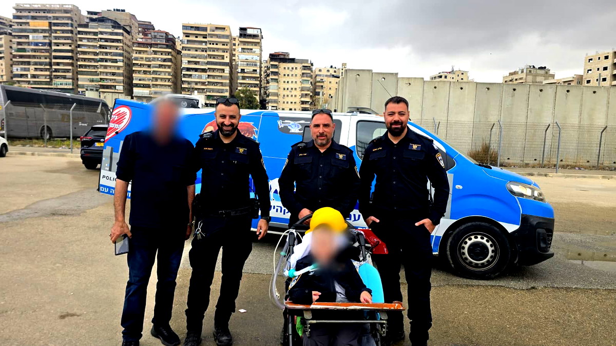 "شرطي ليوم واحد": شرطة القدس تنظم فعالية لطفل من ذوي الاحتياجات الخاصة من شعفاط