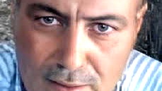 عصير عنب للسيدة الغجرية