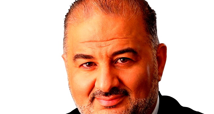 النائب منصور عباس يهنئ د. يوسف جبارين بانتخابه رئيساً لقائمة الجبهة 