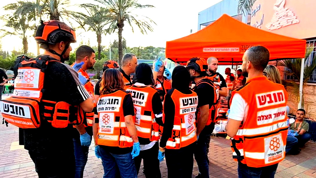 طمرة | "تدريب ميداني واسع لاتحاد الإنقاذ في طمرة يحاكي سقوط صاروخ داخل مدرسة ابن سينا بالتعاون مع الجهات الأمنية" 