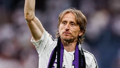 بعد مسيرة ذهبية.. مودريتش يعلن خطوته الأخيرة
