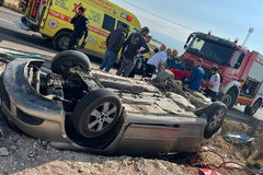 تخليص عالق بحالة خطيرة عقب حادث طرق وقع بين مركبتين على شارع 90 في منطقة الأغوار