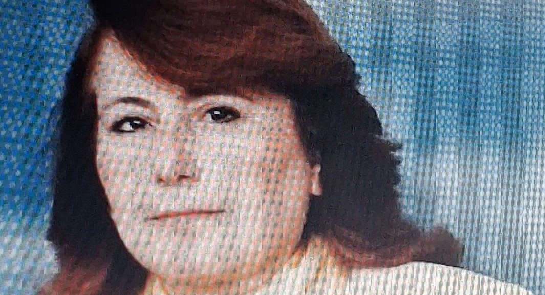  زجل      لهم عيون لا تُبصِر وآذان لا تسمع