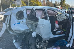 حادث طرق مروع على شارع 4 بالقرب من مفرق "نيتسانيم" يسفر عن 8 إصابات متفاوتة