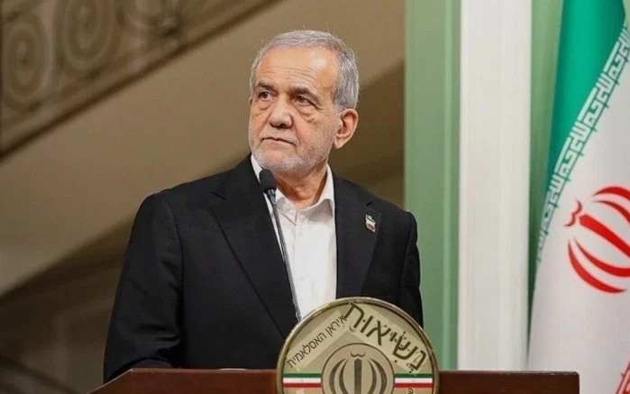 الرئيس الإيراني يرد على ترامب: مهاجمة البنى التحتية علامة اليأس في مواجهة إرادة الشعب