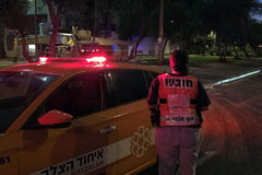 تل أبيب: إصابة متوسطة لعامل (40 عامًا) إثر تعرضه لصعقة كهربائية أثناء عمله