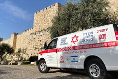 إصابة شابة وفتى في حادثة طعن بمدينة القدس.. والشرطة تعتقل الزوج