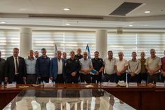 سخنين: المفتش العام للشرطة داني ليفي يجتمع برؤساء السلطات المحلية العربية لتعزيز سبل مكافحة الجريمة