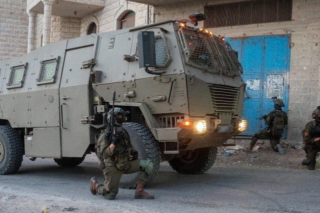 الجيش الإسرائيلي: اعتقال أكثر من 70 فلسطينيًا خلال عمليات أمنية في الضفة الغربية
