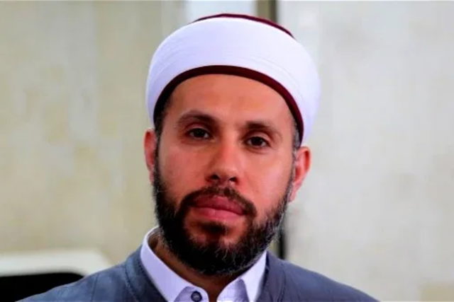 مجرمون من نوع آخر: "الذي يعقد عقد زواج لفتاة بكر أو ثيّب بالسّر والخفاء عن الأولياء والمجتمع هو وعصابات الإجرام والخاوة سواء"
