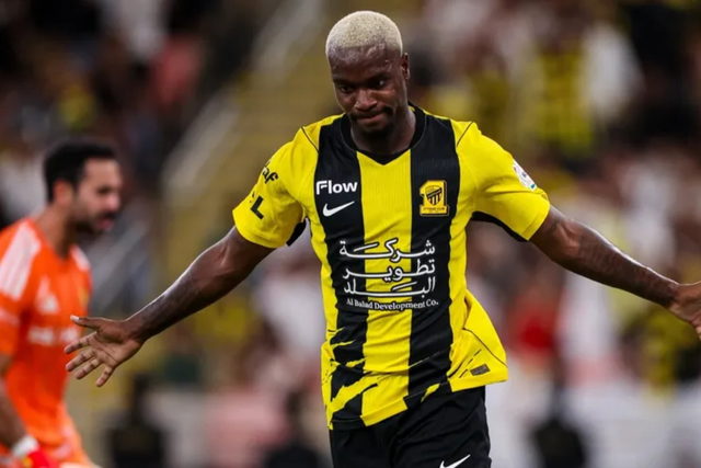 الاتحاد يحسم الكلاسيكو أمام النصر بثنائية إيلينيكينا