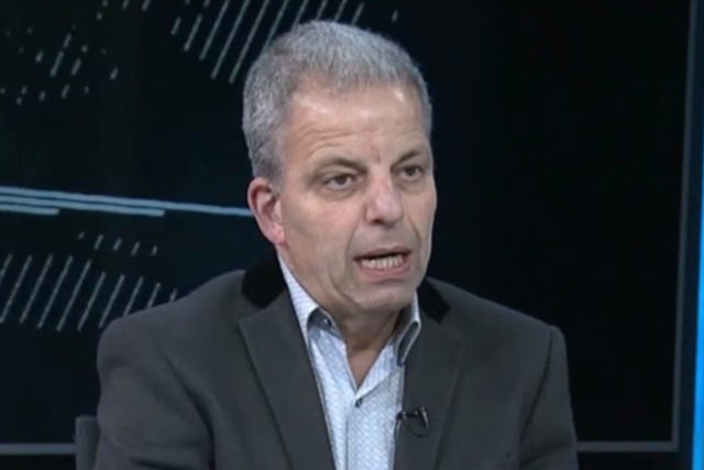 جعفر فرح سيقدم استقالته من الحزب والجبهة وسيدخل مكانه فاتن غطاس