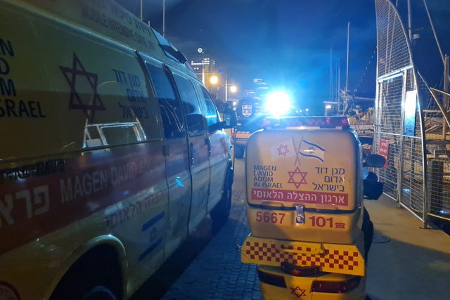 حيفا: أعمال تمشيط وبحث واسعة عن شاب مفقود في "شاطئ الطلاب"