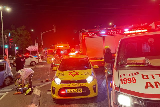 إصابة شاب (20 عاماً) بجروح خطيرة إثر حادث طرق قرب الطيرة