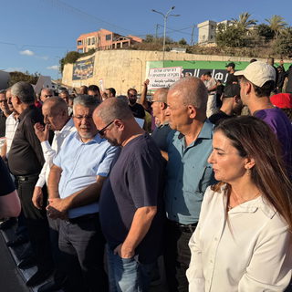 عائلة مكلومة وهتافات غاضبة.. وقفة في أم الفحم تنديدًا بمقتل علاء محاميد برصاص الشرطة