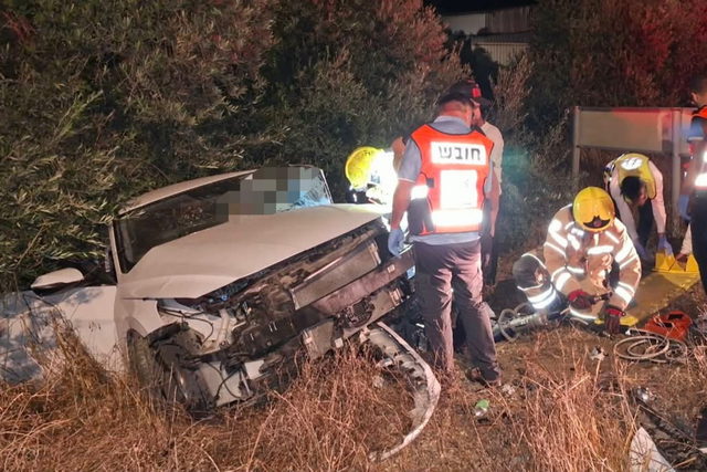 الجليل الأعلى: إصابة سائقة بجروح خطيرة إثر حادث طرق قرب "كرم بن زمرة"