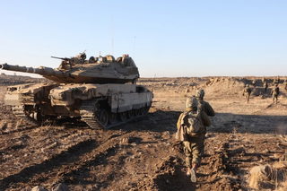 الجيش الإسرائيلي: اعتقال مشتبهين إثر مطاردة على الحدود الشرقية في منطقة الأغوار
