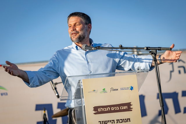 سموتريتش قبيل اقتحام مجد الكروم: سنهوّد النقب والجليل كما فعلنا في الضفة