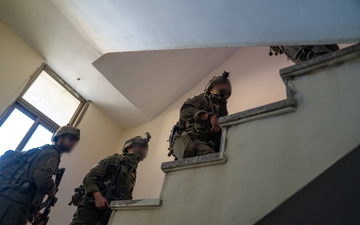 الجيش الإسرائيلي: اغتيال 9 أشخاص في غزة واعتقال عشرات المطلوبين في الضفة وتدمير بنى تحتية لحزب الله في جنوب لبنان