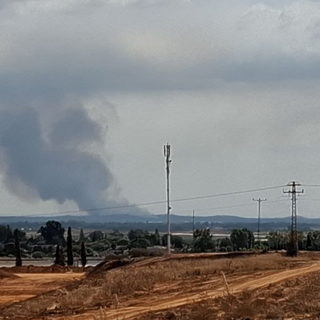 حريق في غابة "حروفيت" قرب بيت شيمش بمنطقة القدس: تعزيزات لفرق الإطفاء والشرطة تدعو الجمهور للابتعاد عن المنطقة