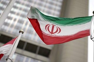 إيران تتمسك بالدبلوماسية وتلوح بمفاجآت بعد رفض ترامب مقترح هرمز