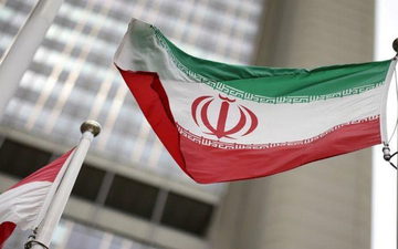 إيران تتمسك بالدبلوماسية وتلوح بمفاجآت بعد رفض ترامب مقترح هرمز