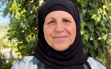 تطورات قضية مقتل الحاجة فاطمة الرجبي: تمديد اعتقال المشتبه به في المحكمة