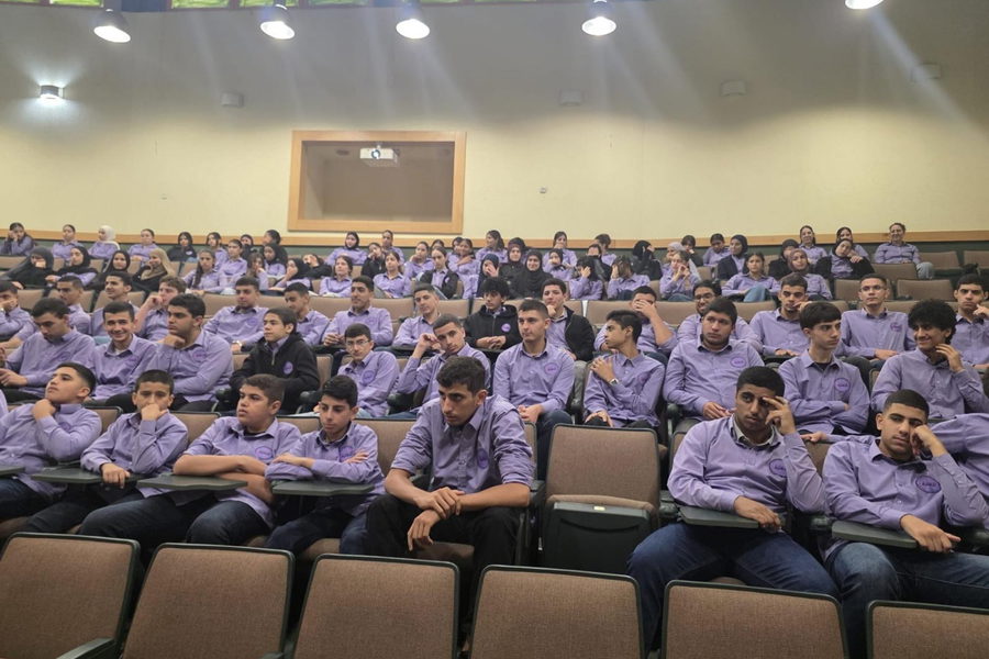 "يوم انكشاف للتطوع" لطلاب الصفوف العاشرة