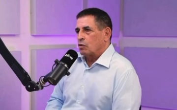 المرشح الثاني بالقائمة العربية الموحدة يوآف سيغالوفيتش يؤيد شطب ترّشح سامي أبو شحادة من انتخابات الكنيست الـ26