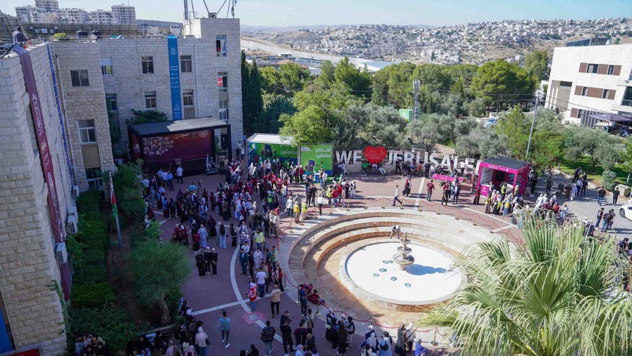 جامعة القدس تختتم استقبال طلبتها الجدد للعام الأكاديمي 2026/2027