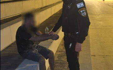 اعتقال مشتبه بسرقة 36 هاتفًا نقالًا في شاطئ بوجراشوف بتل أبيب
