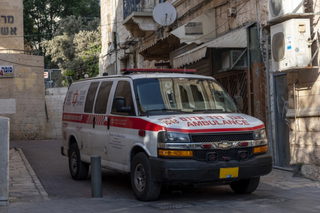 إصابة فتى بجراح متوسطة إلى خطيرة جراء تعرضه لحادثة عنف في القدس