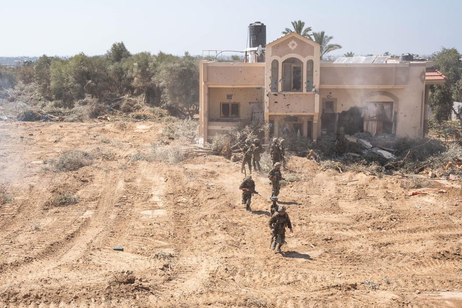 مصادر: غارات إسرائيليّة تستهدف مناطق متفرقة في قطاع غزّة... 74,237 ضحية منذ السّابع من تشرين أوّل 2023