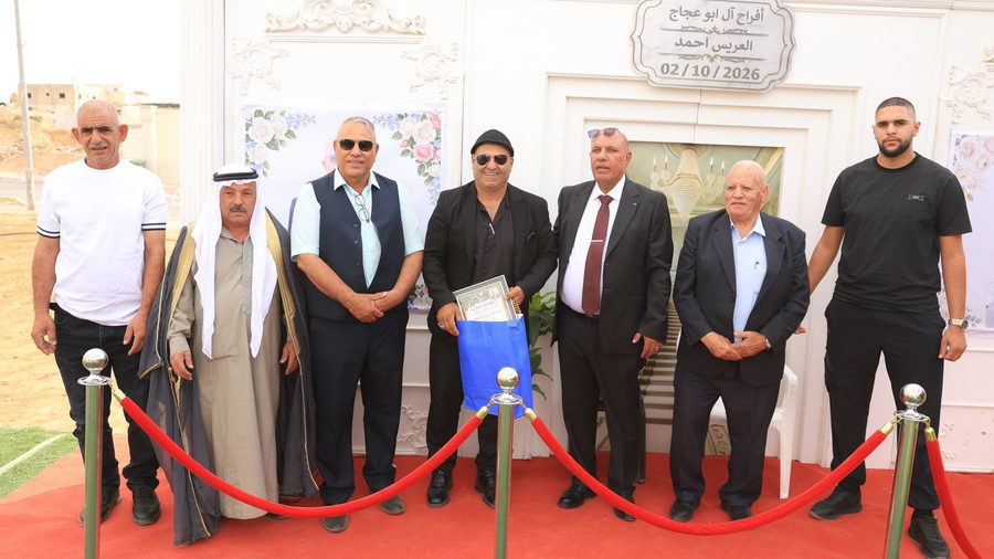 منتدى عزوتنا يشارك في أفراح آل أبو عجاج في كسيفة ويكرّم الأستاذ إسماعيل أبو عجاج تقديرًا لعطائه التربوي والاجتماعي