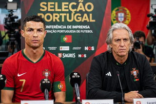رونالدو يكسر صمته: "المدرب خرق وعوده مرتين.. ومستعد لتلقي العقوبة والعودة للمنتخب البرتغالي"