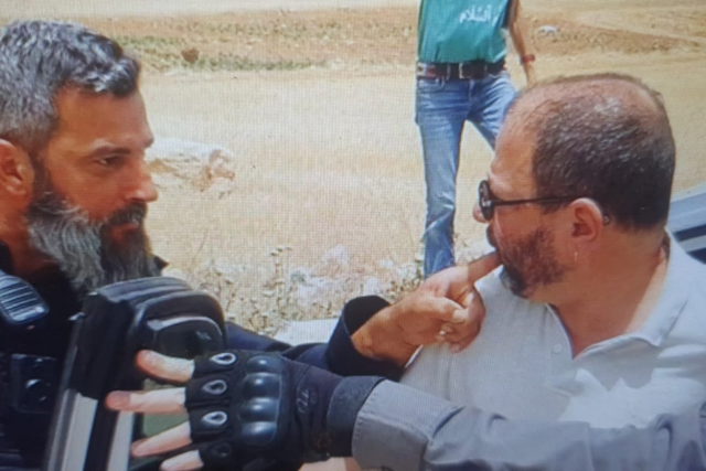 بعد أربع سنوات: إدانة عضو الكنيست عوفر كسيف بالاعتداء على شرطي.. كسيف: "حلقة أخرى في سلسلة الملاحقة السياسية المستمرة والعلنية لكل من يقف بلا خوف في وجه الاحتلال"