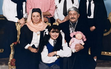 حول المسلسل الأيقونيّ "لن أعيش في جلباب أبي": أيقونة دراميَّة نفيسة وخالدة