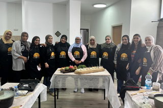 مركز سما التابع لقسم الخدمات الاجتماعية في بلدية كفر قرع ينظّم سلسلة ورشات مهنية لتمكين النساء اقتصاديًا.